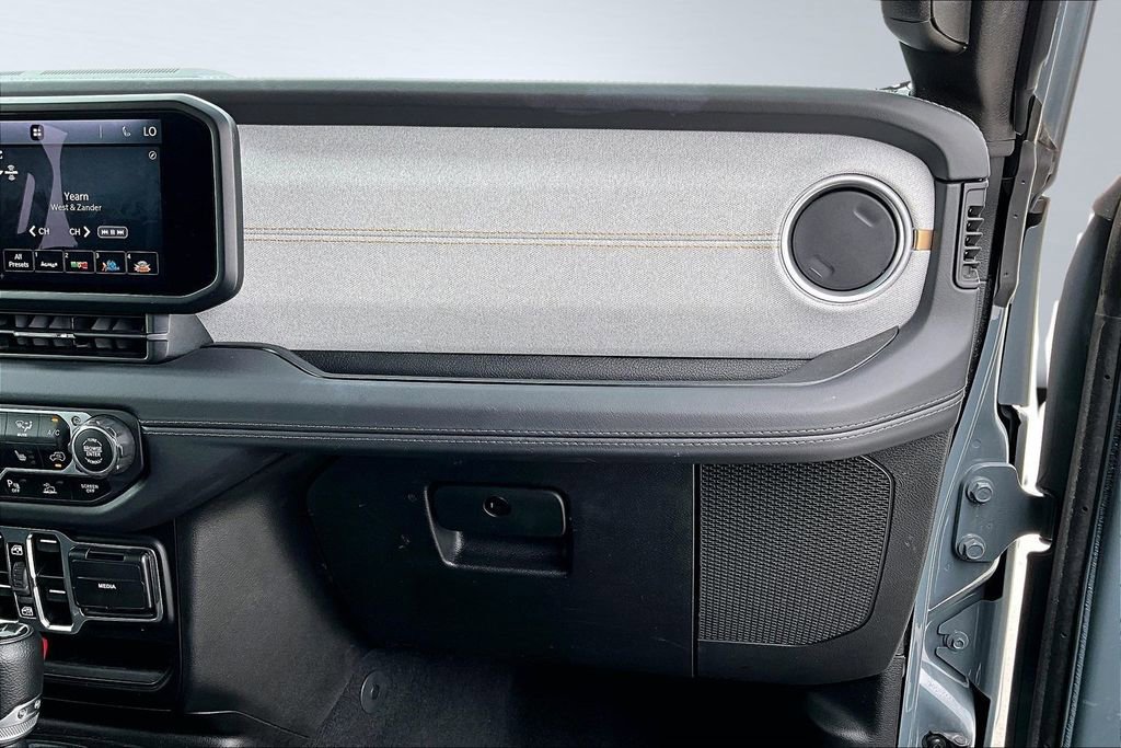 Certified 2025 Jeep Wrangler Unlimited Sahara w/ Safety Group image 17