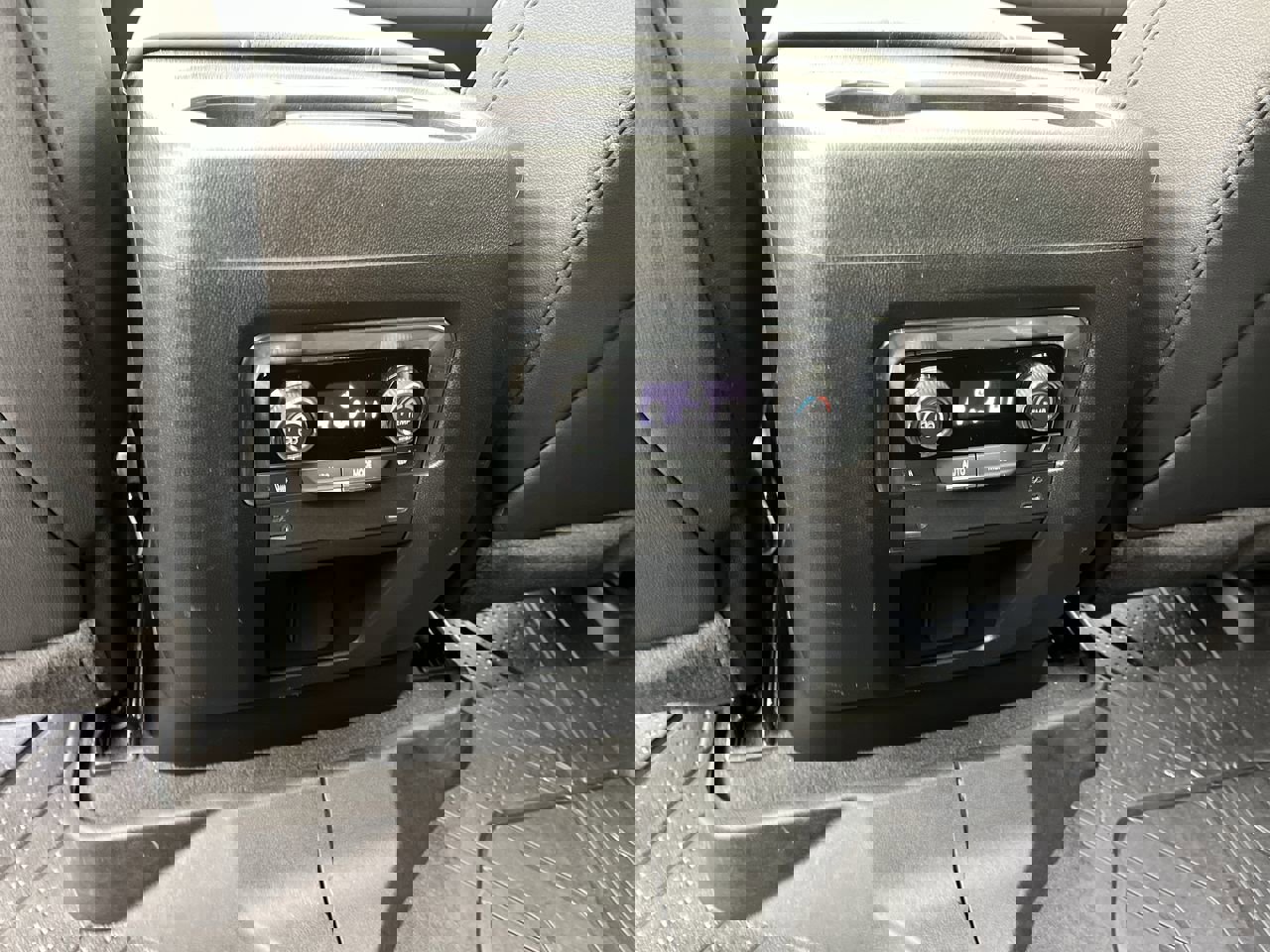 Certified 2025 Chevrolet Suburban Premier w/ Sun And Tow Package AWD/4WD image 14