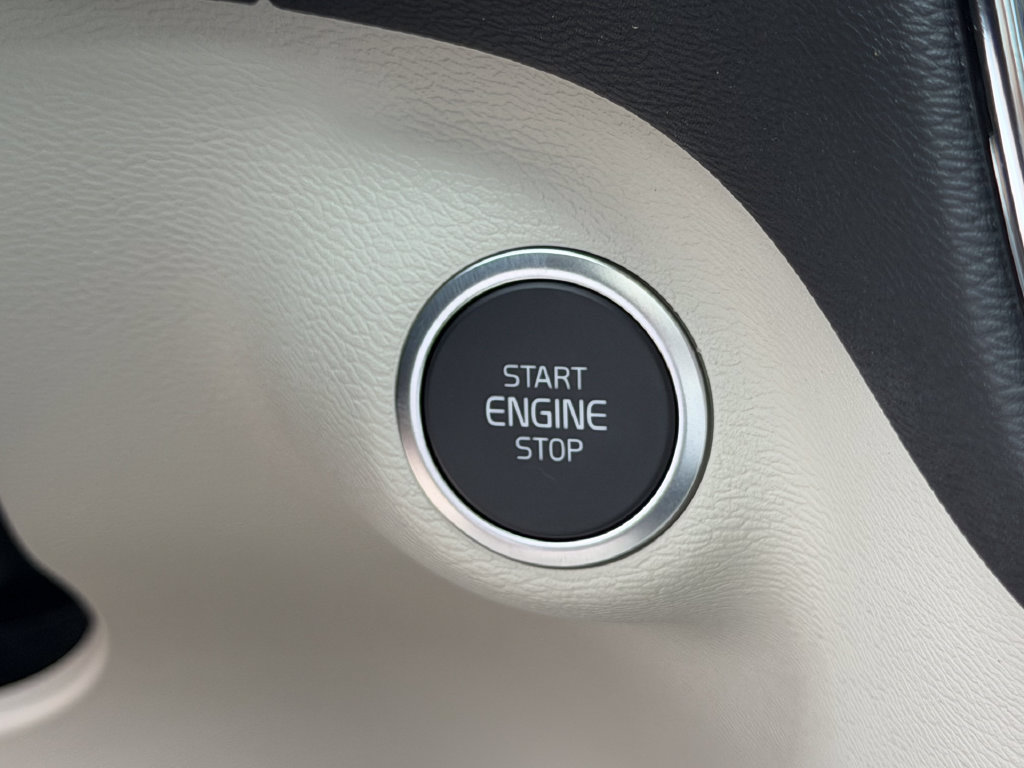 New 2026 Volvo XC40 B5 Plus w/ Climate Package AWD/4WD image 28