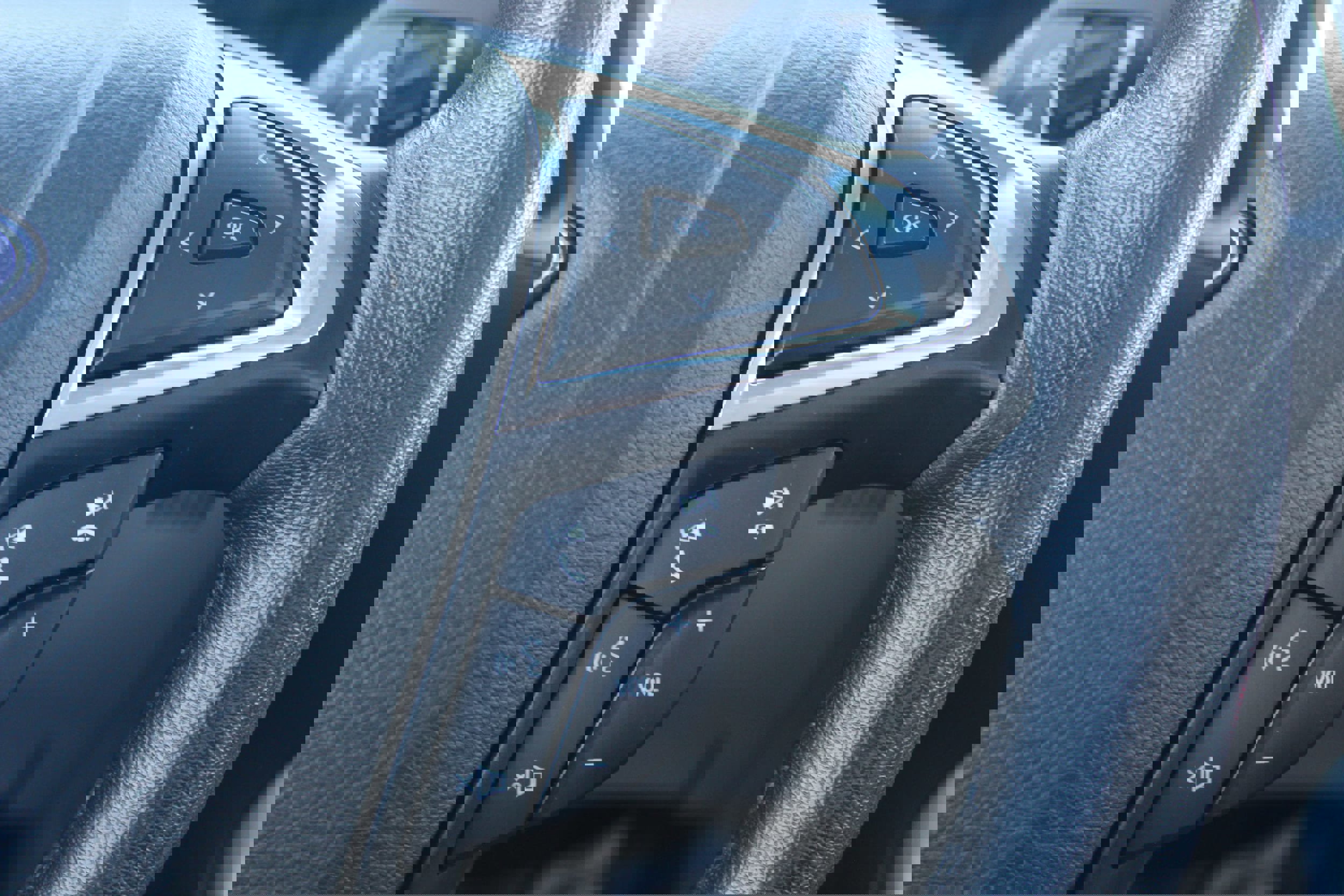 Used 2019 Ford Edge Titanium w/ Equipment Group 301A image 11