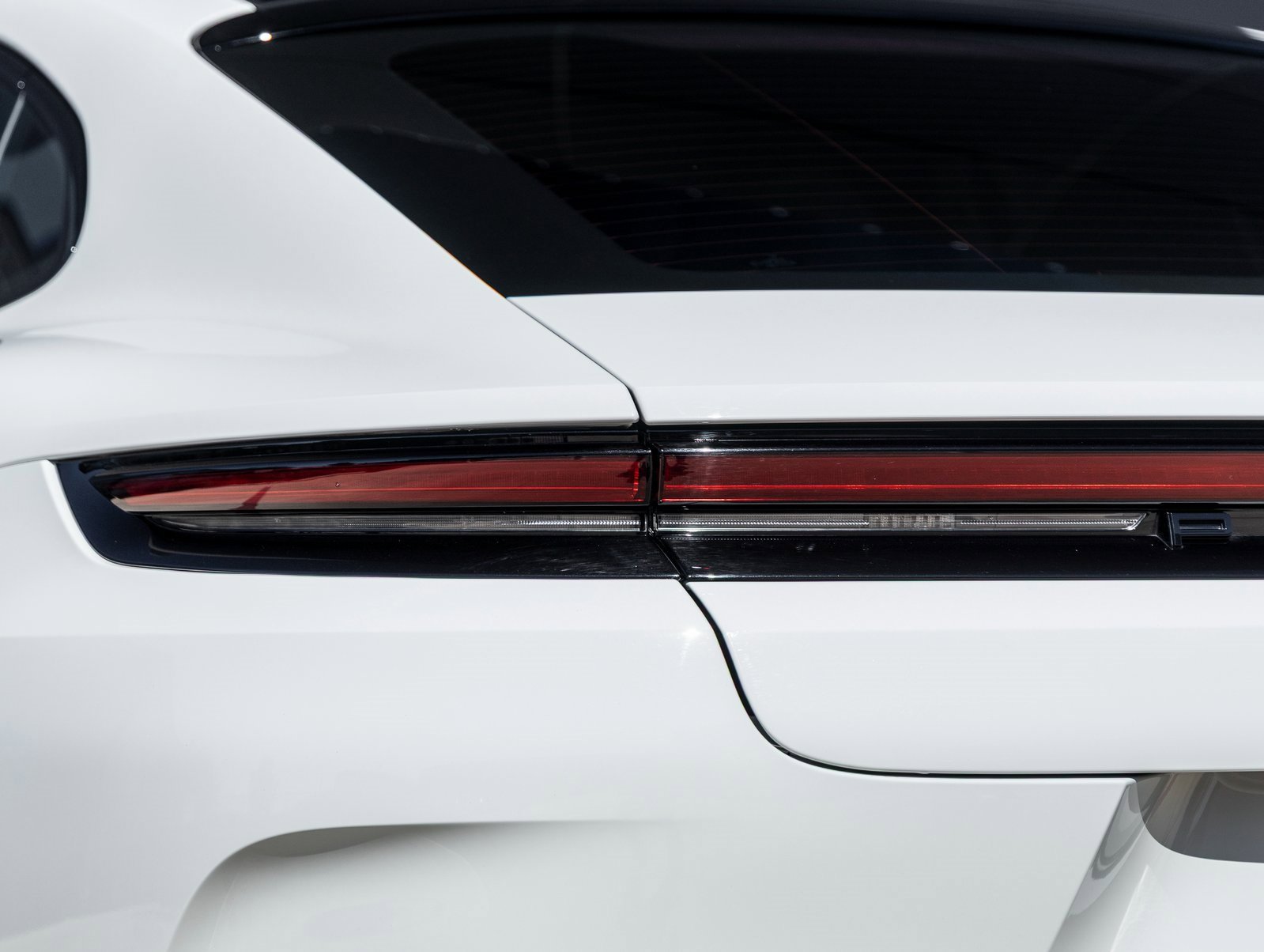 Certified 2025 Porsche Panamera 4 image 13