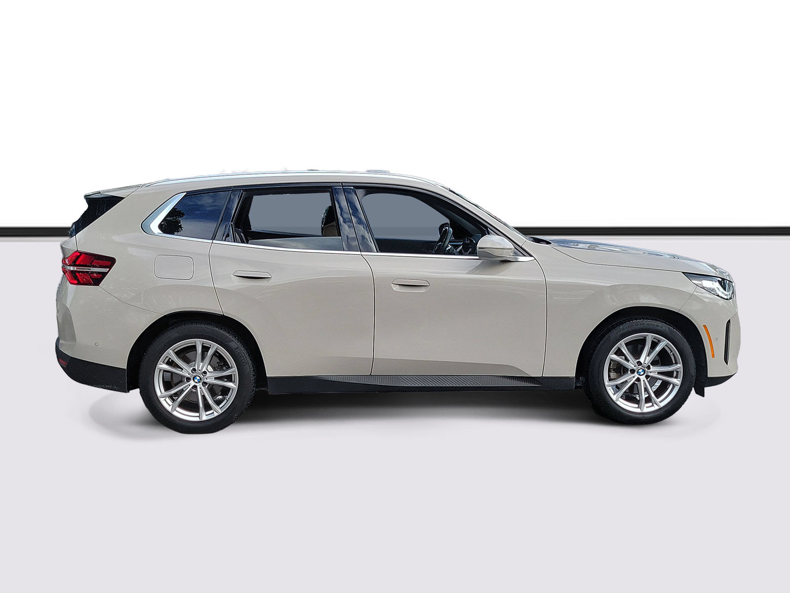 Used 2025 BMW X3 xDrive30i AWD/4WD image 2