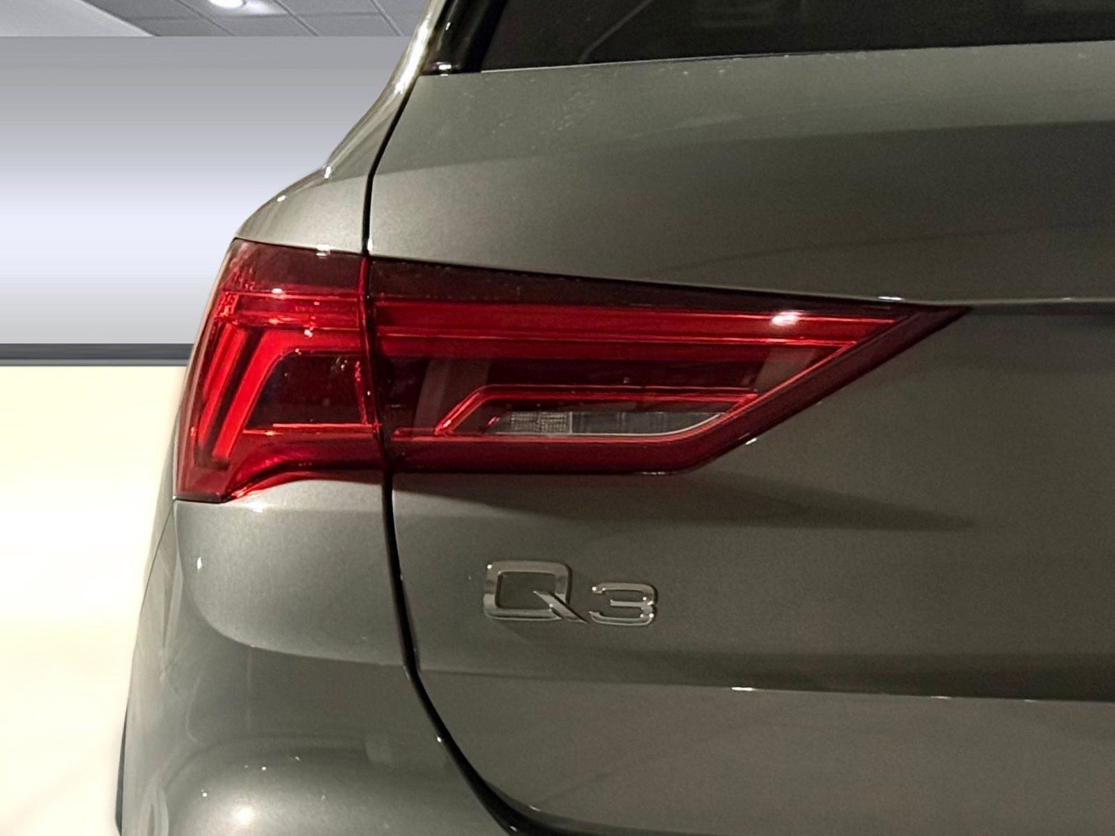 New 2025 Audi Q3 2.0T Premium image 12