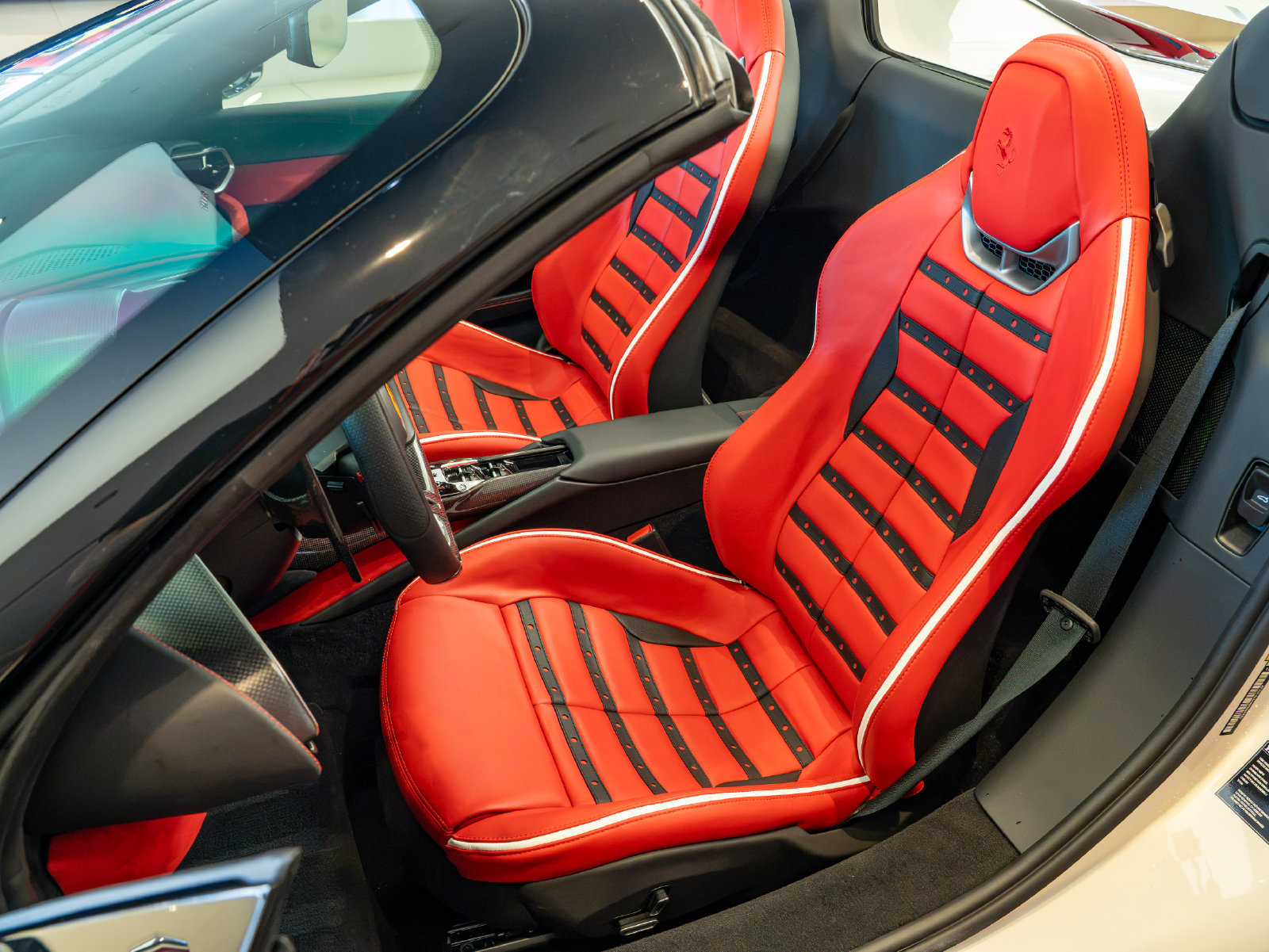 Used 2025 Ferrari 296 GTS RWD image 11