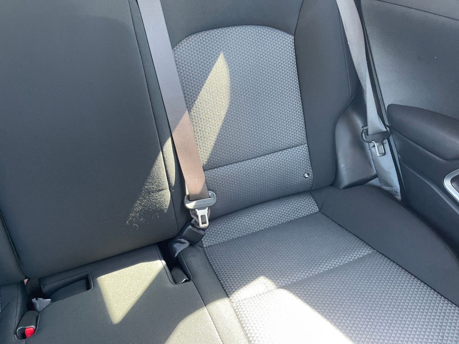 Used 2025 Kia Soul LX w/ LX Technology Package FWD image 35