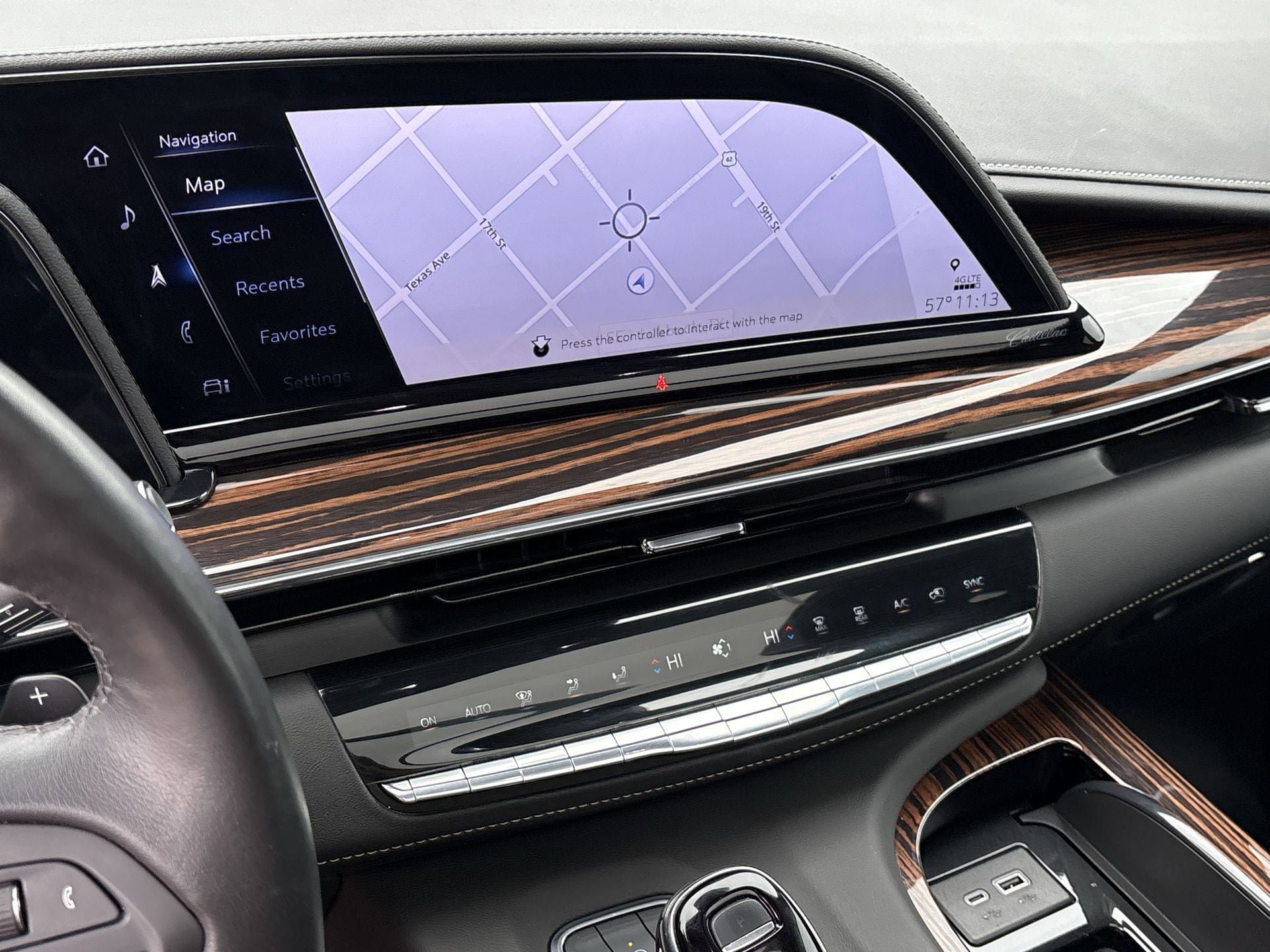 Used 2024 Cadillac Escalade Premium Luxury w/ Performance Package AWD/4WD image 19