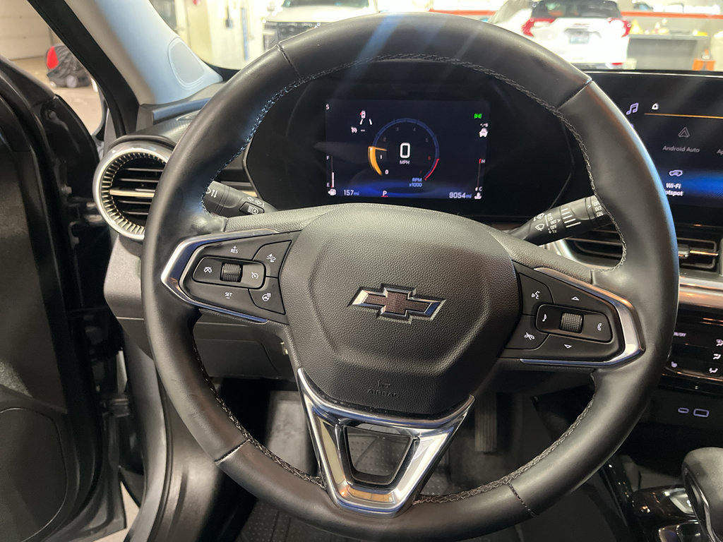 Used 2025 Chevrolet Trax ACTIV w/ Sunroof Package FWD image 10
