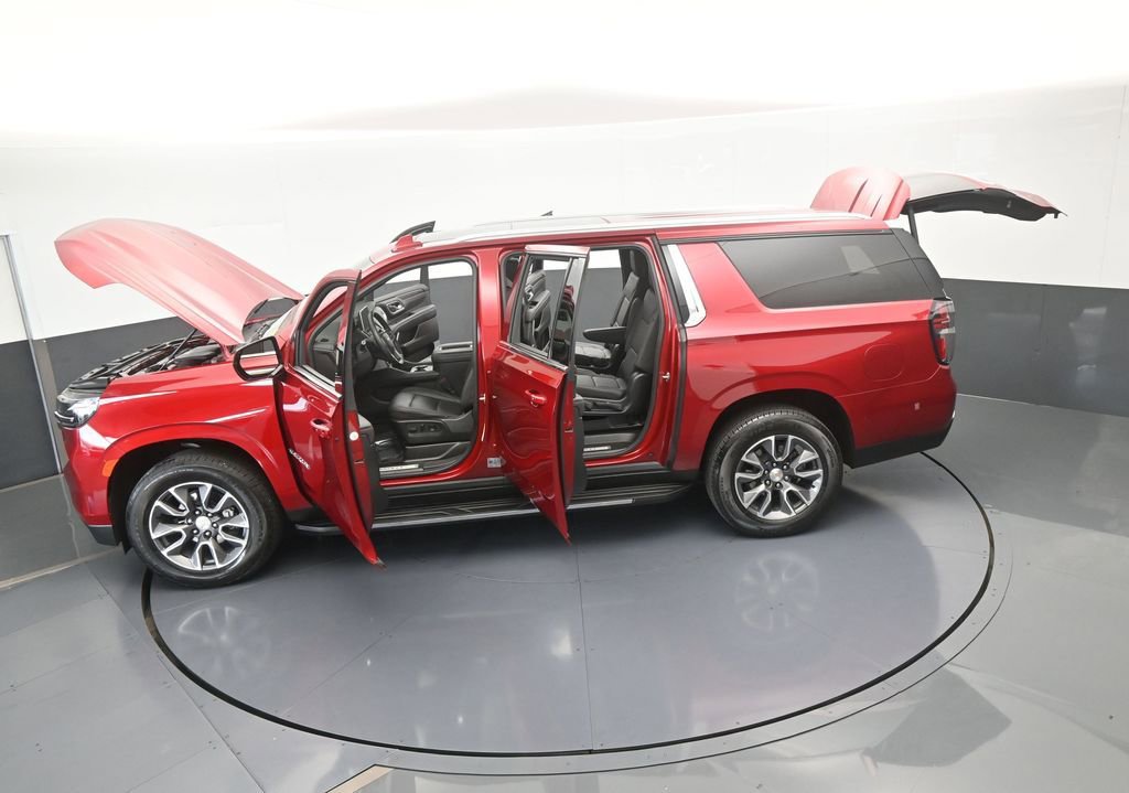 Used 2024 Chevrolet Suburban LT image 70