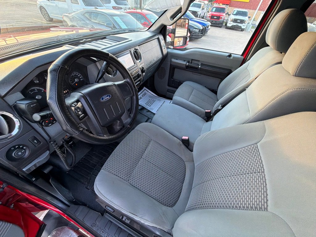 Used 2011 Ford F550 4x4 Crew Cab Super Duty w/ XLT Interior Pkg image 27