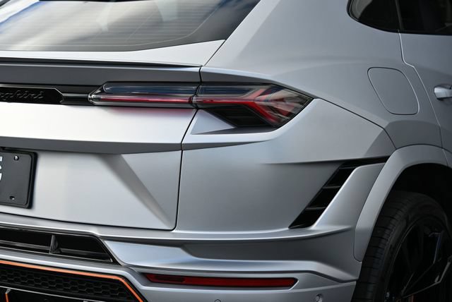 Used 2023 Lamborghini Urus S AWD/4WD image 14