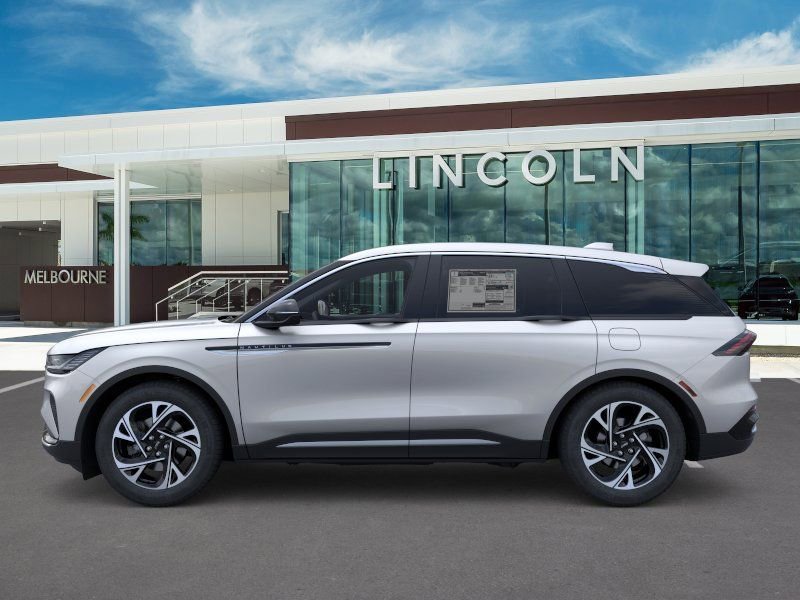 New 2026 Lincoln Nautilus Premier AWD/4WD image 3
