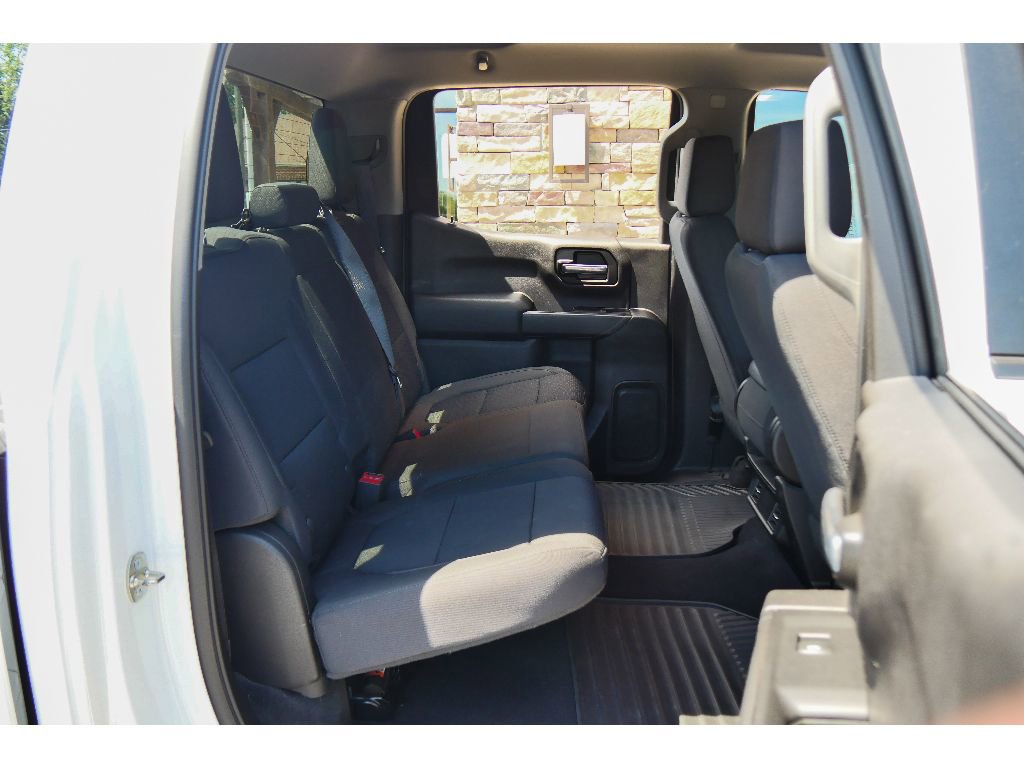 Used 2019 Chevrolet Silverado 1500 Custom w/ Custom Value Package AWD/4WD image 18