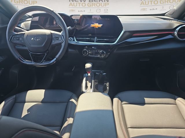 Used 2026 Chevrolet Trax RS FWD image 10