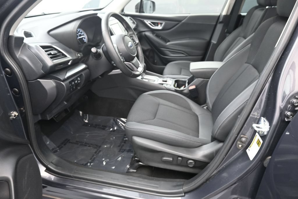 Used 2023 Subaru Forester Premium AWD/4WD image 18