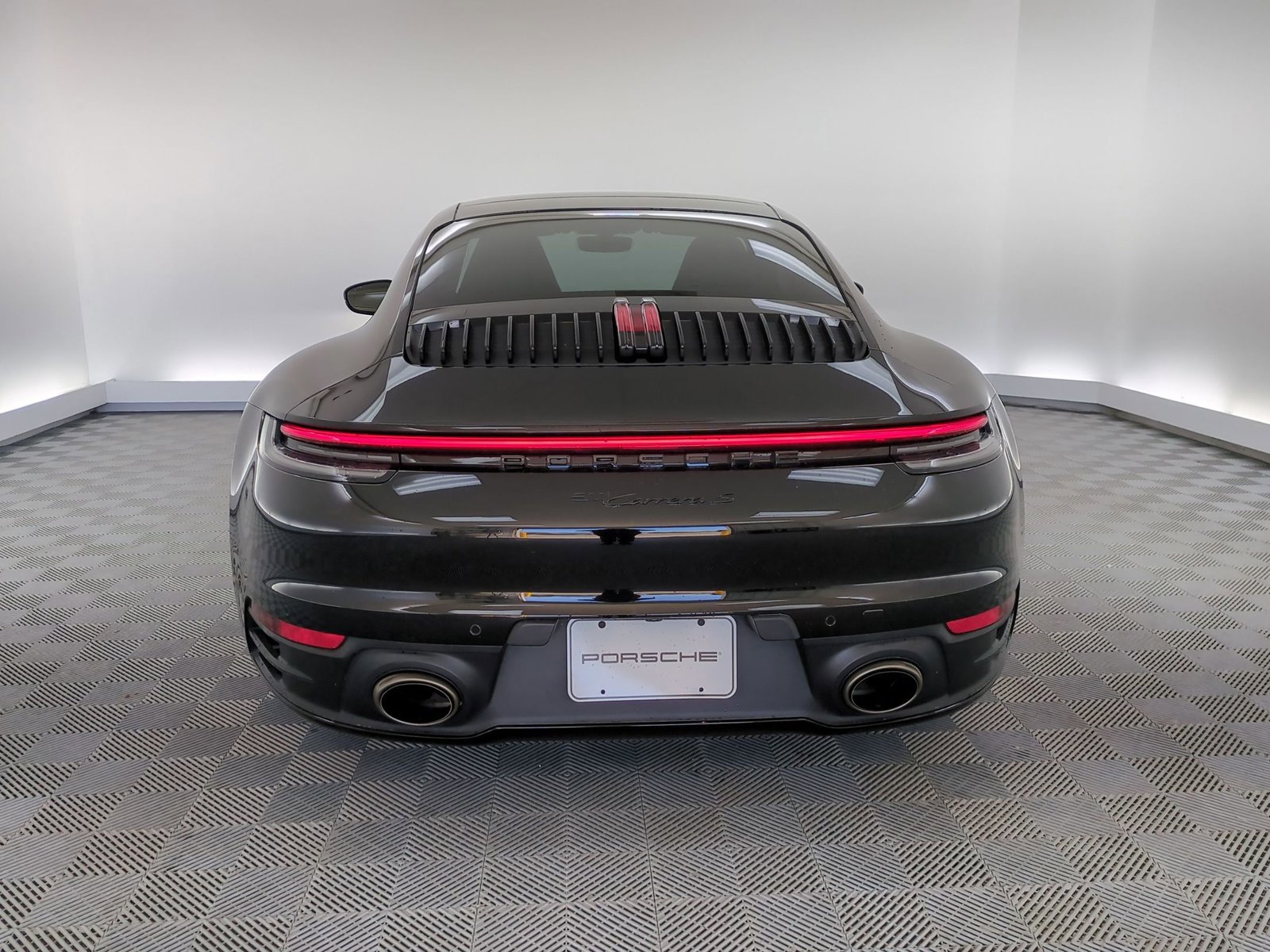 Used 2020 Porsche 911 Carrera S image 11