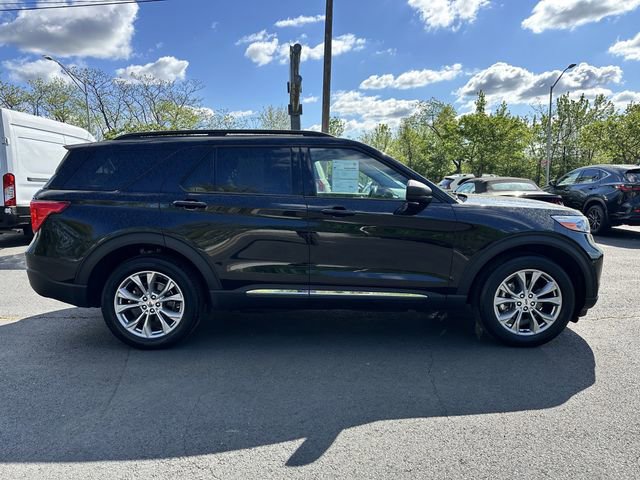 Certified 2023 Ford Explorer XLT w/ Equipment Group 202A image 4