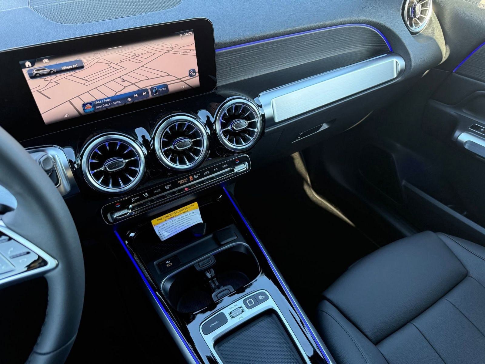 New 2026 Mercedes-Benz GLB 250 4MATIC image 30