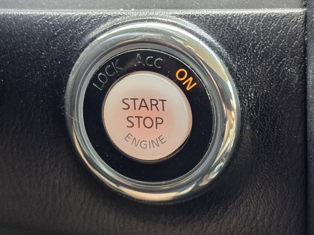 Used 2018 Nissan Armada SL image 27