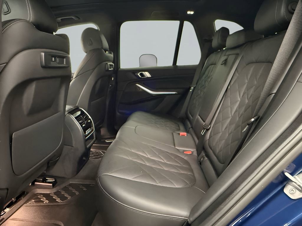 Used 2023 BMW X5 sDrive40i w/ Climate Comfort Package image 13