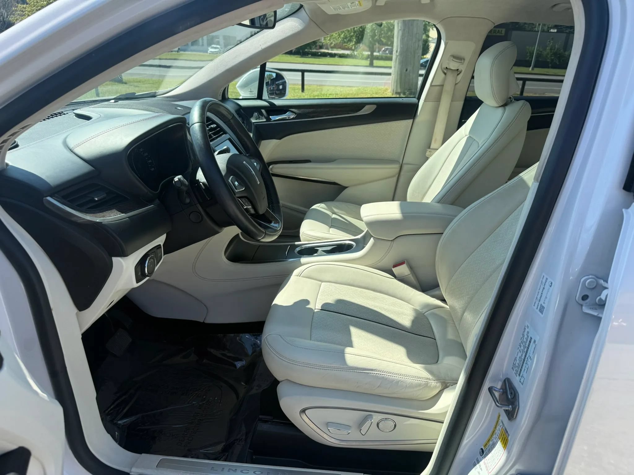 Used 2019 Lincoln MKC Black Label AWD/4WD image 15