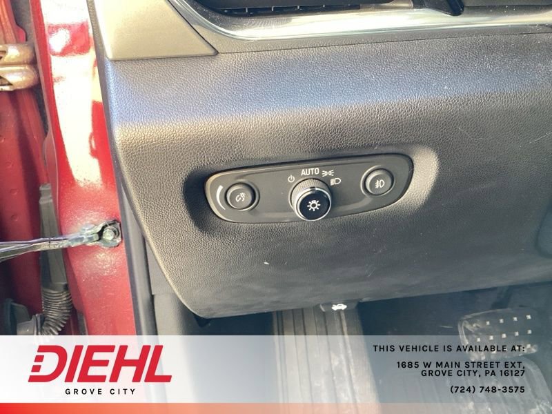 Used 2020 Chevrolet Traverse LT w/ Driver Confidence II Package image 23