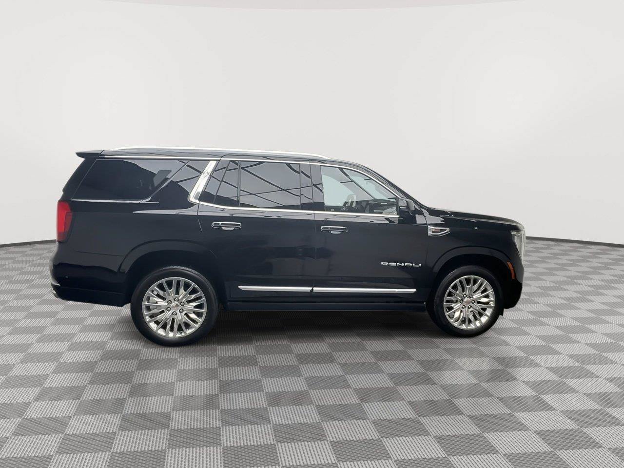 Certified 2025 GMC Yukon Denali w/ Sun & Power Step Package AWD/4WD image 45