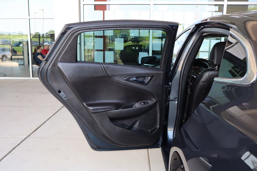 Used 2019 Chevrolet Malibu LT w/ Leather Package FWD image 31