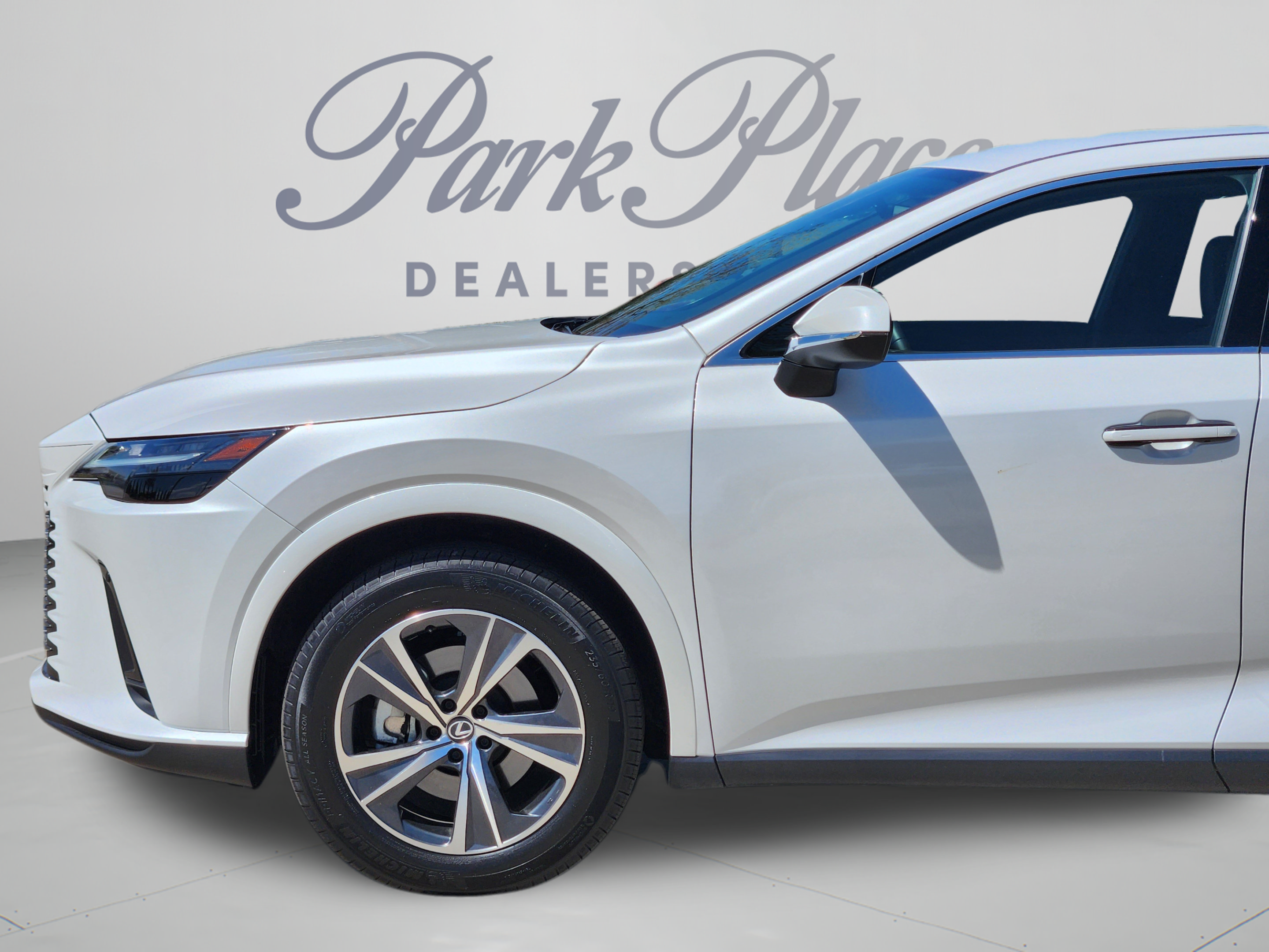 Used 2025 Lexus RX 350 FWD w/ Technology Package image 33