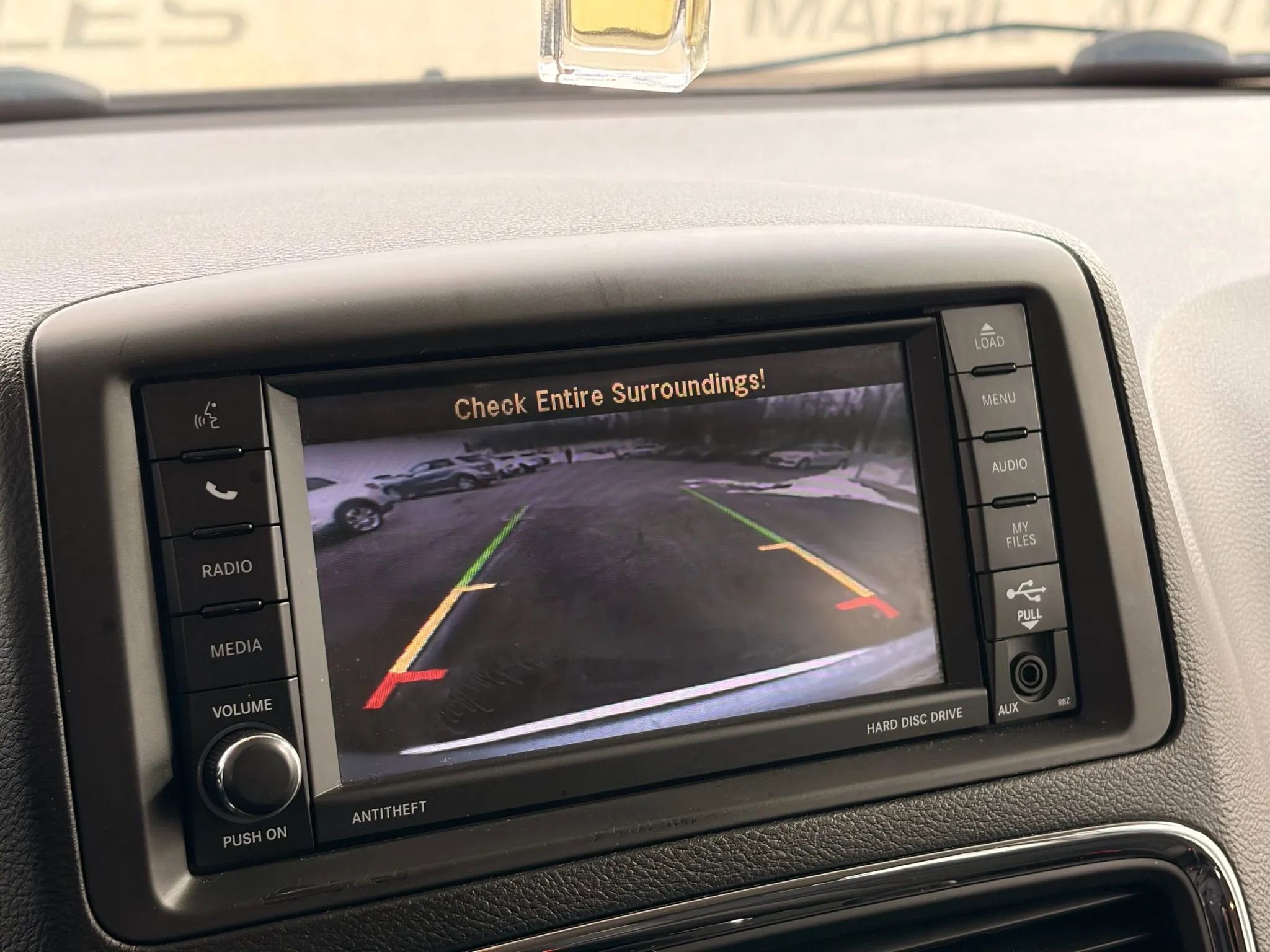 Used 2019 Dodge Grand Caravan SE image 32