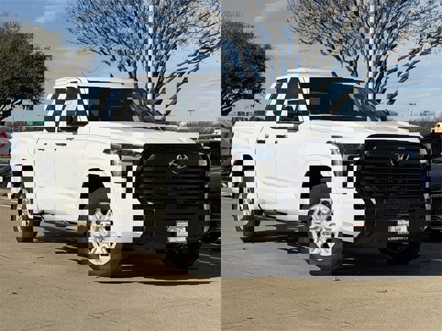 New 2026 Toyota Tundra SR image 2