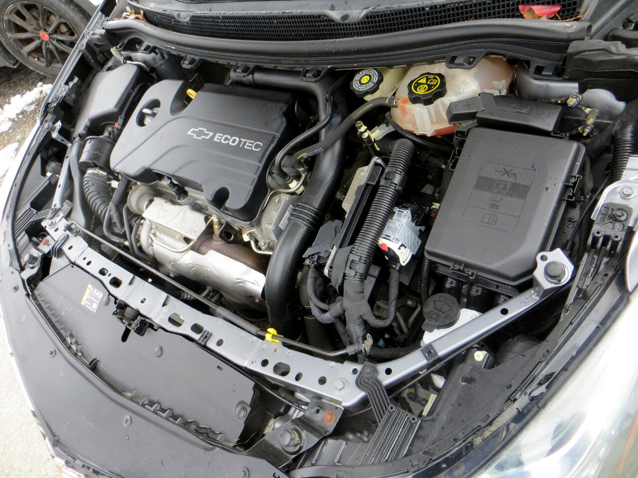 Used 2018 Chevrolet Cruze LT w/ Convenience Package image 6