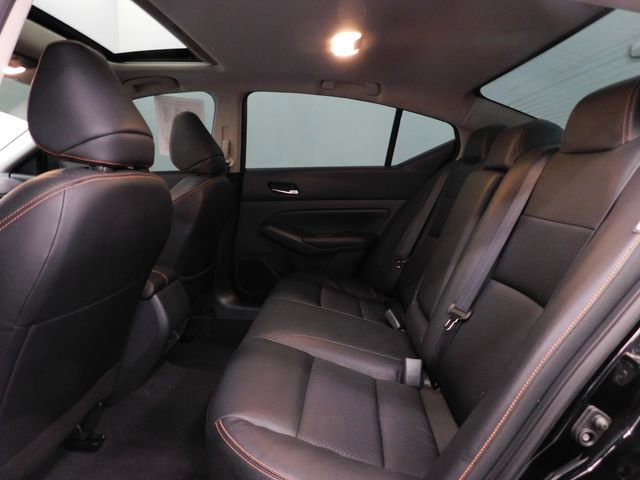 Used 2022 Nissan Altima 2.5 SR w/ Midnight Edition Package image 17