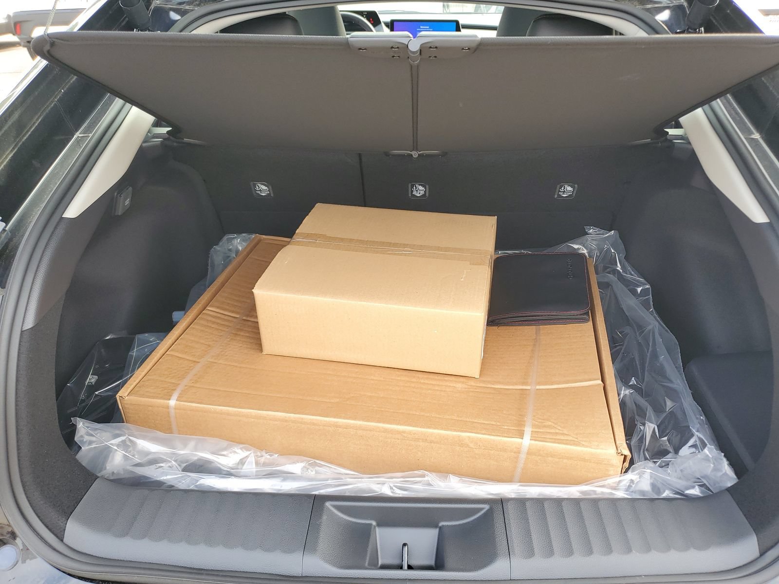 New 2026 Toyota Prius Plug-In Hybrid FWD image 8