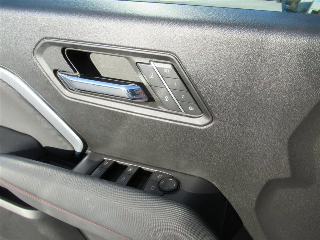 Used 2023 Chevrolet Colorado Z71 w/ Z71 Convenience Package 2 image 22