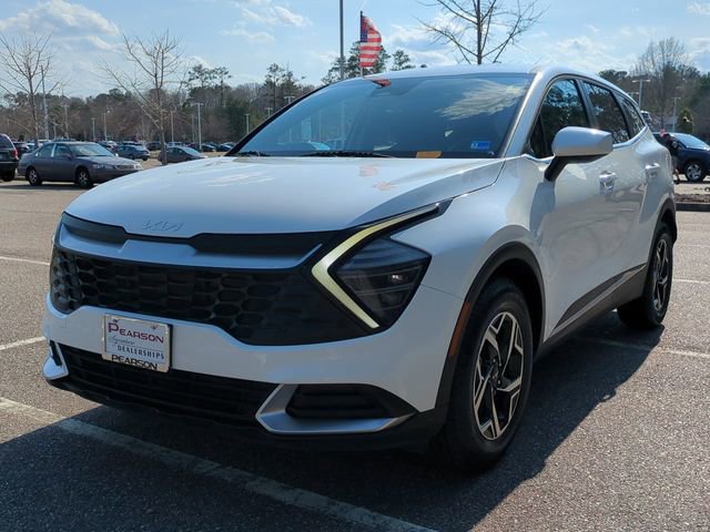 Used 2024 Kia Sportage LX image 8