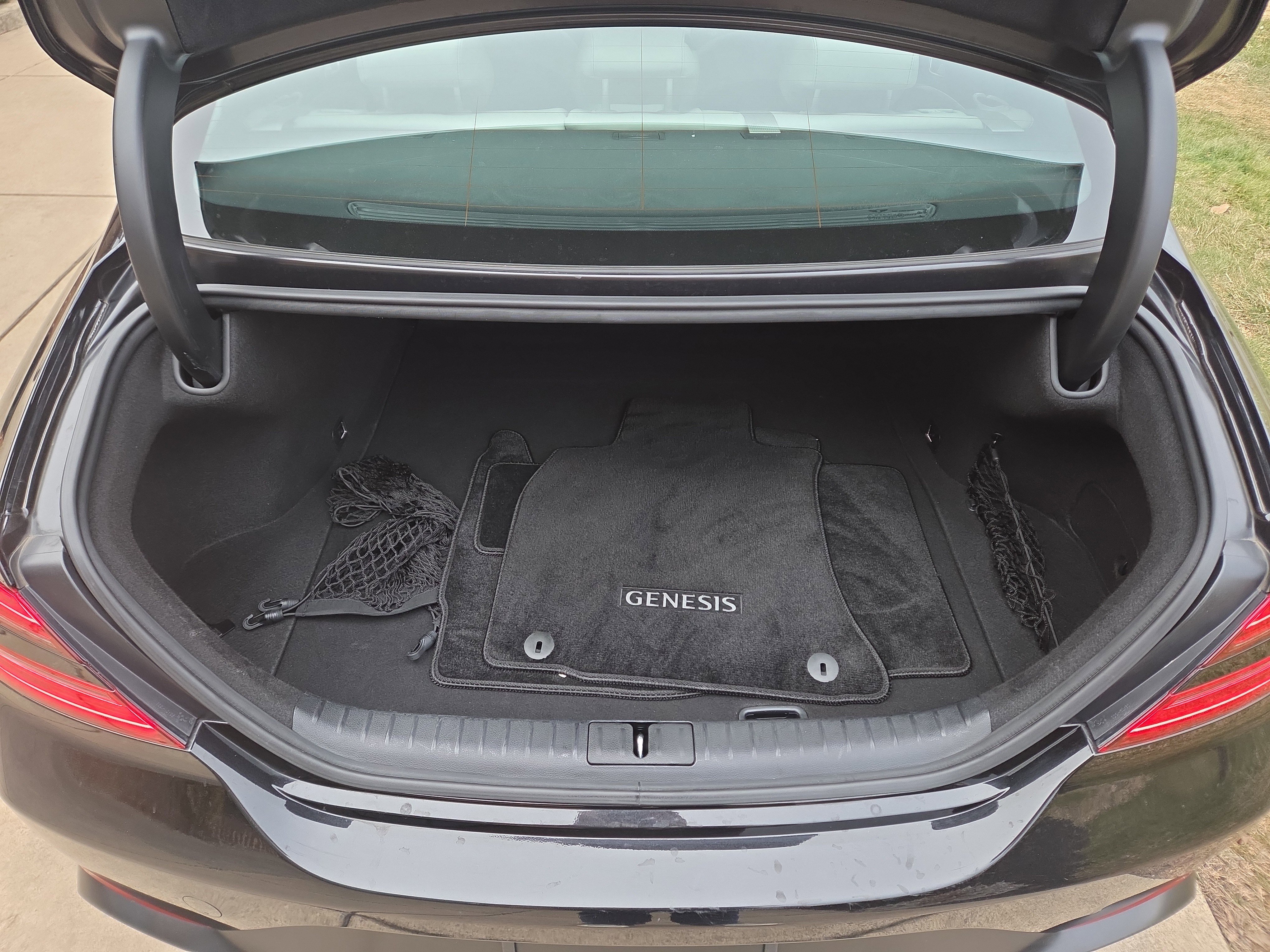 Used 2025 Genesis G70 2.5T image 5