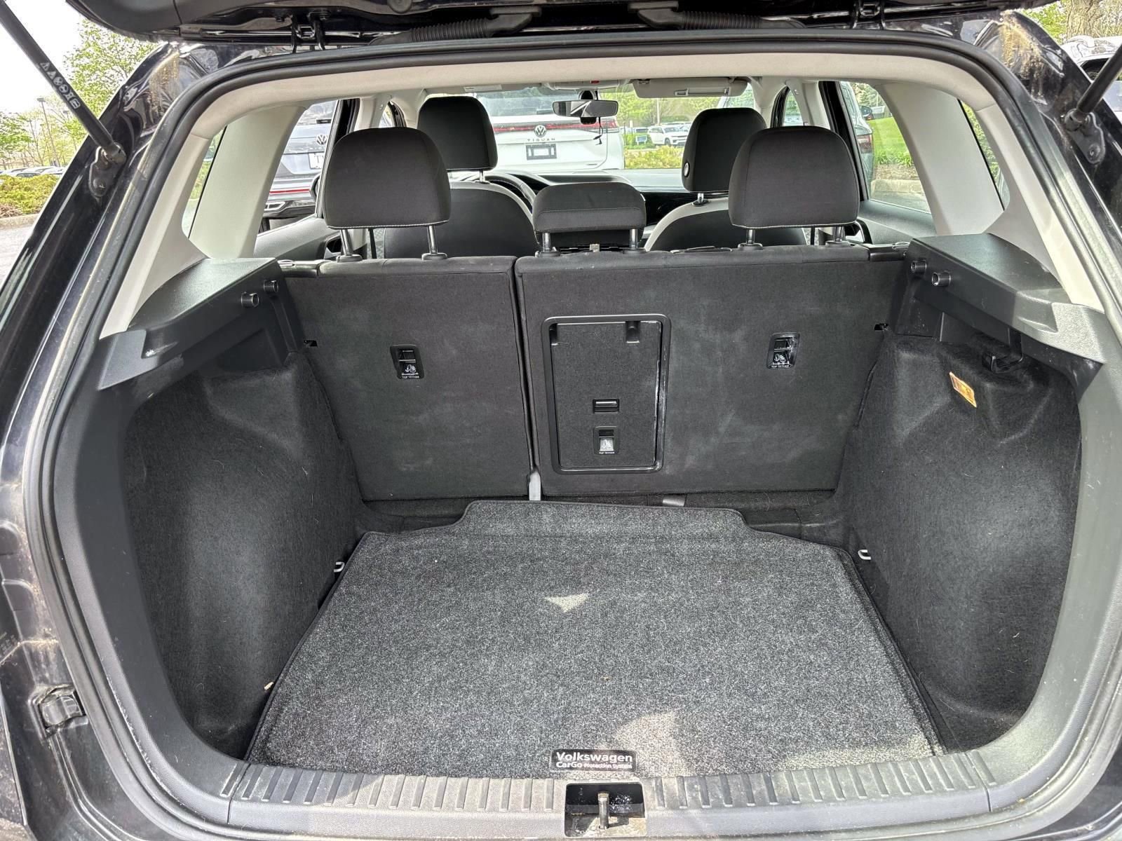 Used 2023 Volkswagen Taos S FWD image 8