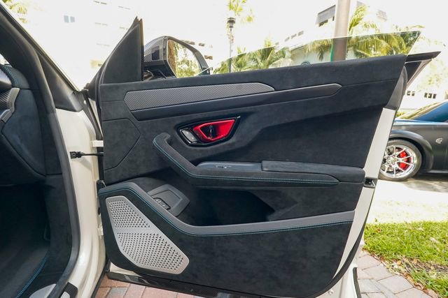 Used 2023 Lamborghini Urus Performante image 86