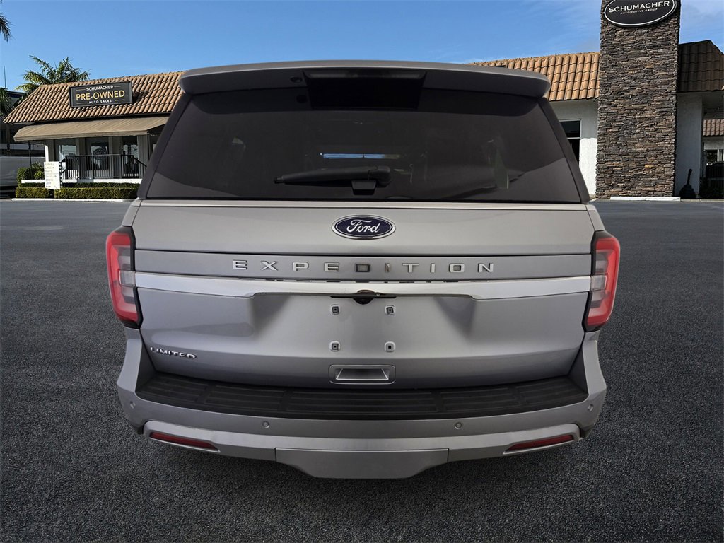 Used 2022 Ford Expedition Limited image 4