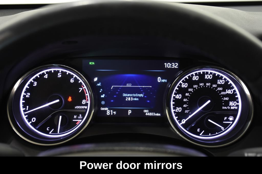 Used 2020 Toyota Camry XLE FWD image 18