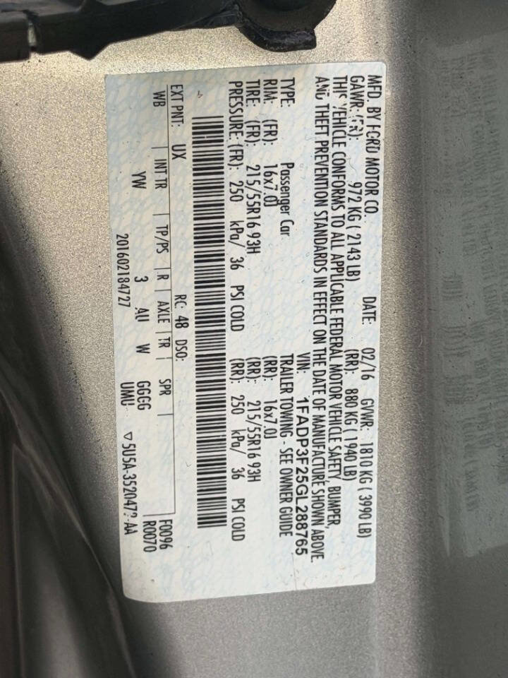 Used 2016 Ford Focus SE image 15