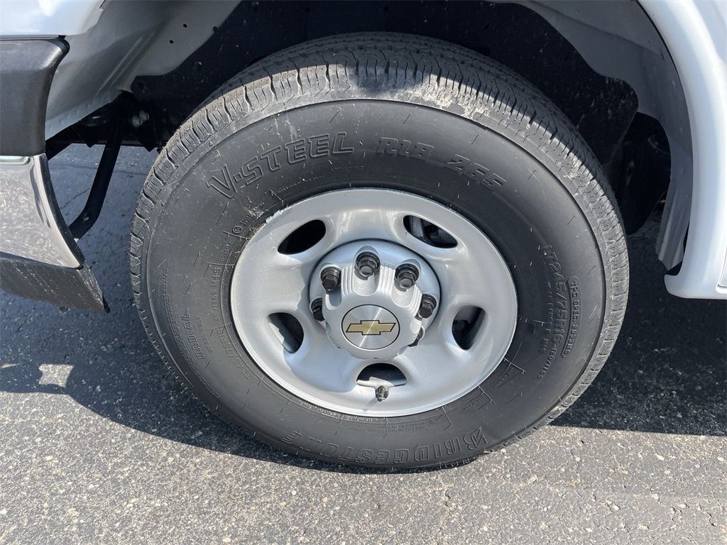 New 2025 Chevrolet Express 3500 Extended w/ Driver Convenience Package image 6