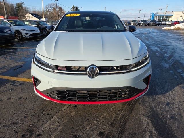 Used 2025 Volkswagen Jetta GLI Autobahn image 2