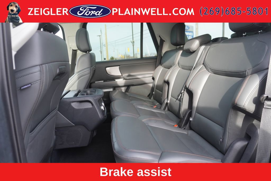 Used 2025 Ford Expedition Active AWD/4WD image 13