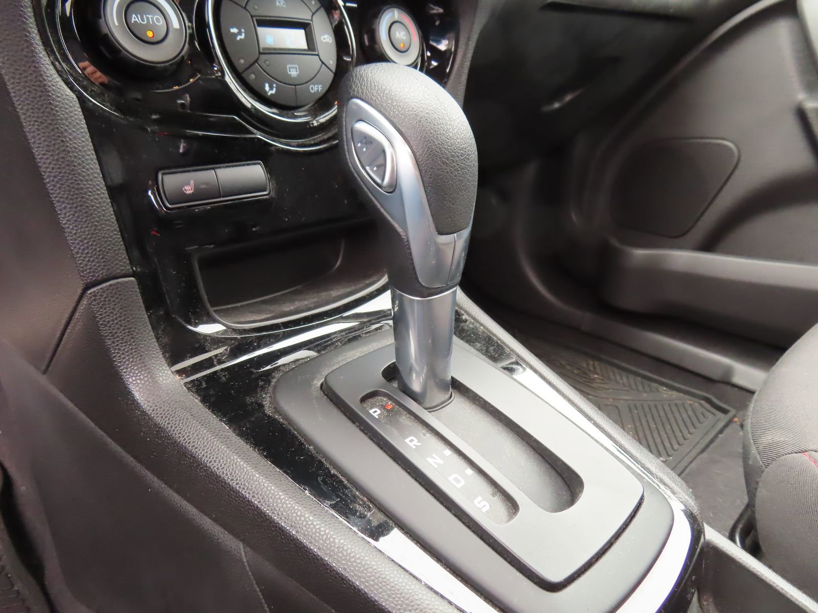 Used 2019 Ford Fiesta ST-Line w/ ST Line Cold Weather Package image 32