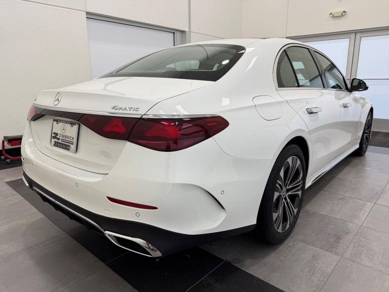 New 2026 Mercedes-Benz E 450 4MATIC Sedan image 2