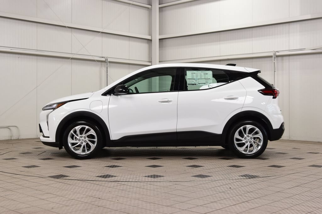 New 2027 Chevrolet Bolt LT FWD image 4