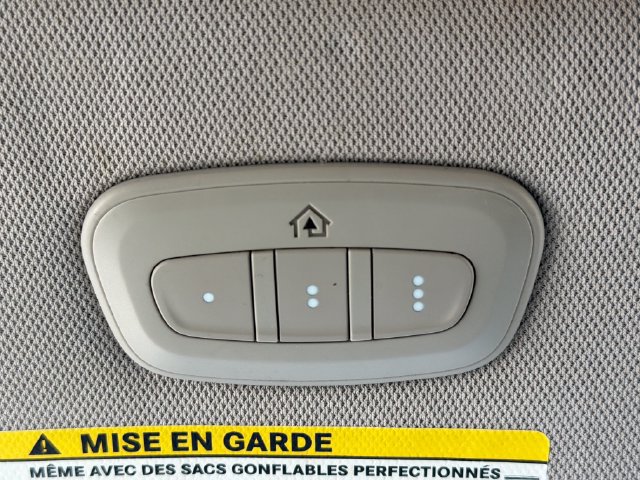 Used 2017 Chrysler Pacifica Touring-L FWD image 30