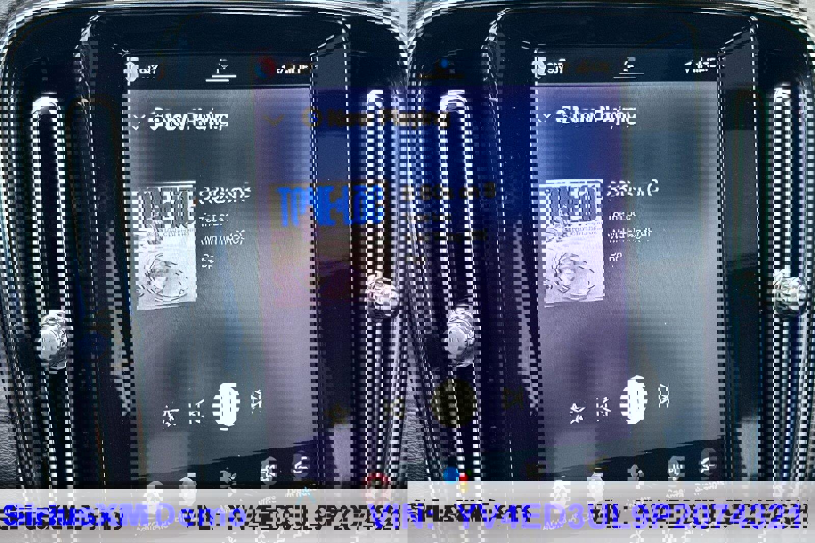 Used 2023 Volvo XC40 Recharge Plus image 27