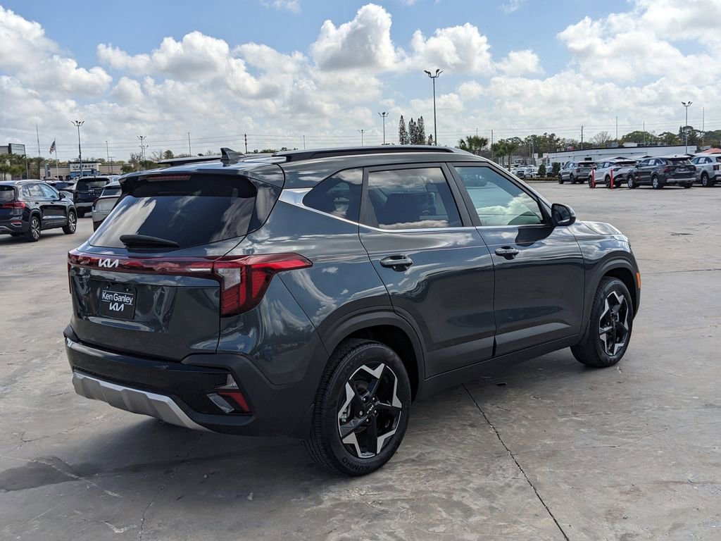 Certified 2025 Kia Seltos EX image 8
